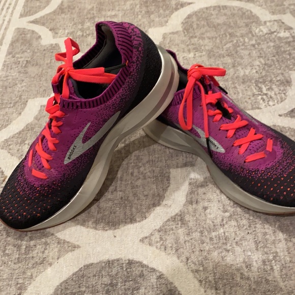 brooks dna amp womens
